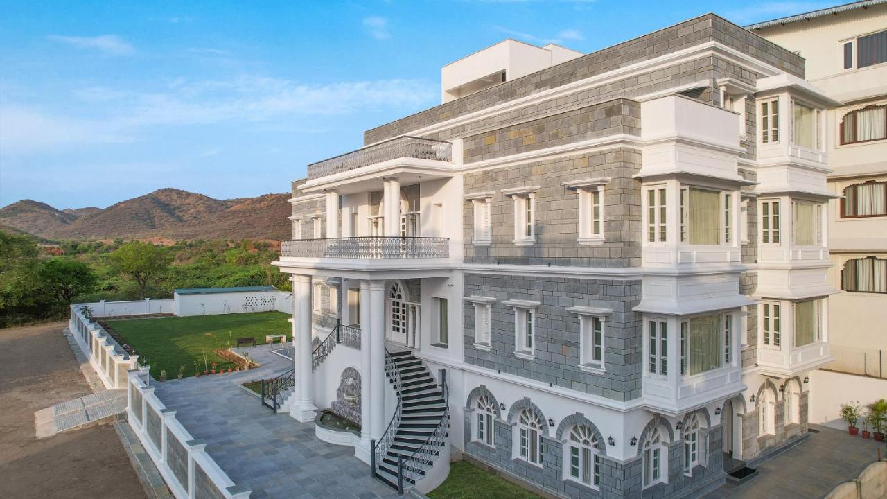 Boheda Manor - Luxury Retreat Ξενοδοχείο Ουνταϊπούρ Εξωτερικό φωτογραφία