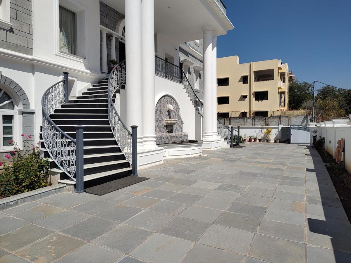 Boheda Manor - Luxury Retreat Ξενοδοχείο Ουνταϊπούρ Εξωτερικό φωτογραφία
